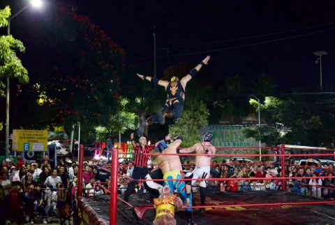 Los asistentes disfrutaron de una emocionante funci&oacute;n.