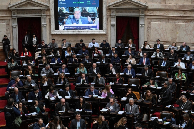 Congreso argentino aprueba la reforma laboral de Milei