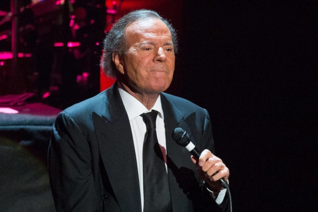 Julio Iglesias, se&ntilde;alado por dos exempleadas por presuntas agresiones sexuales