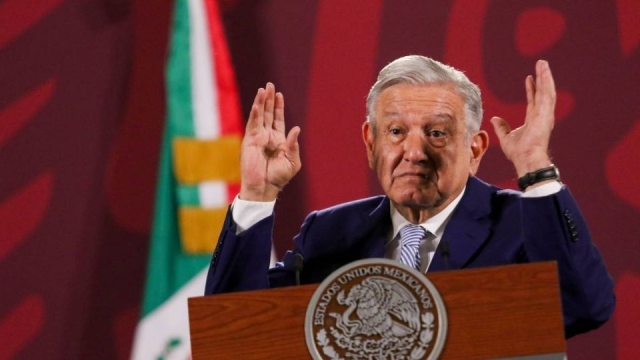 AMLO: ‘Me están convenciendo de ser neoliberal’