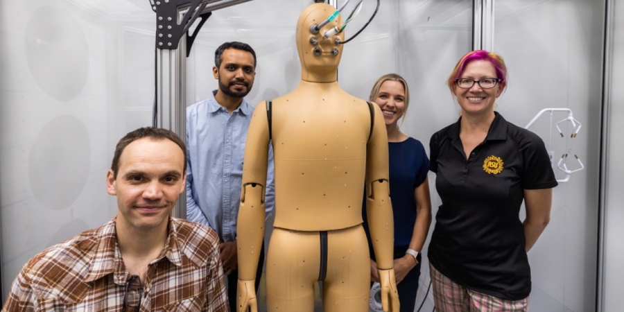 Crean 'ANDI', robot que puede sudar y medir el cambio climático