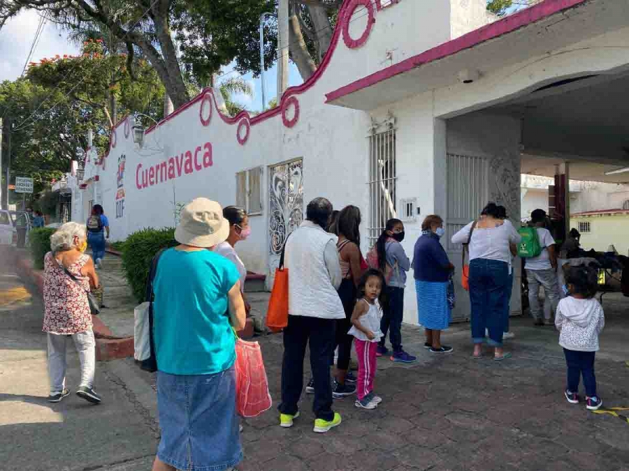 Concluye con éxito un viernes más del tendedero Dif Cuernavaca