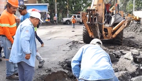 Supervisa personal del SAPAC daños provocados por lluvias en avenida Universidad