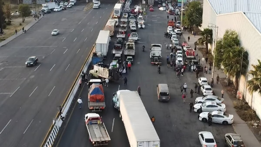 Bloqueos en la CDMX y Valle de México generan caos vial por protestas