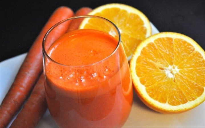 Bebida natural: Prepara un delicioso batido de zanahoria y naranja