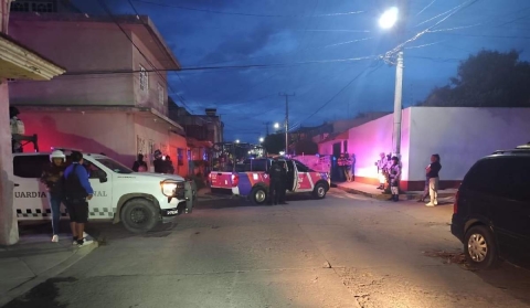 Dañan a balazos fachada de una casa