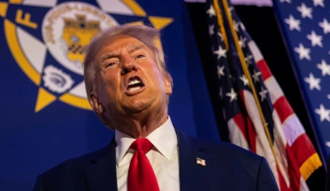 Trump sugiere anexar Canadá sin uso militar y no descarta acción con Groenlandia