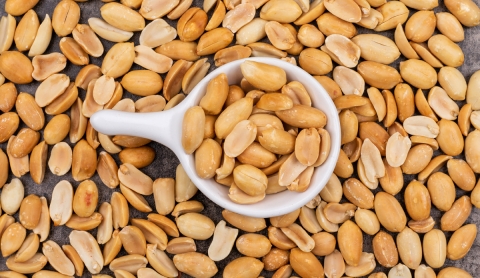 Cacahuates: El fruto seco con más proteína que el huevo y aliado para ganar masa muscular