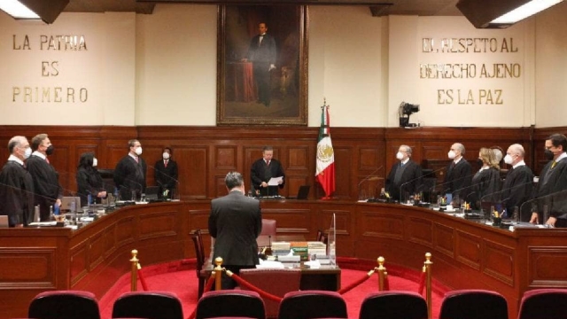 Suprema Corte de Justicia suspende a uno de sus altos directivos.