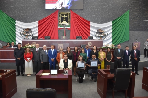 Reconocen a trabajadoras y trabajadores de la radio y la televisi&oacute;n en Morelos