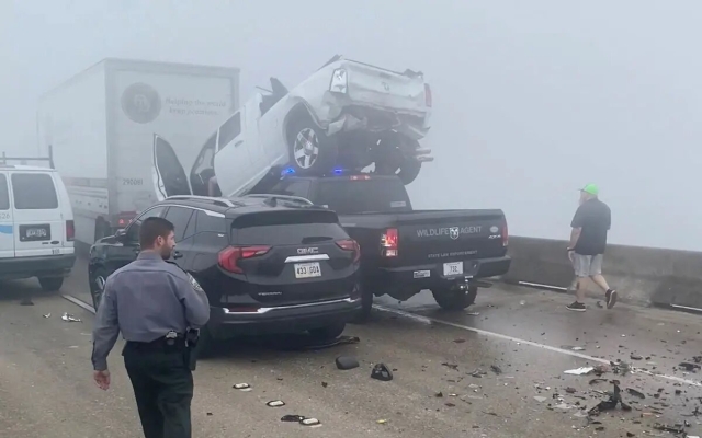 &#039;Superniebla&#039; causa choque de 158 vehículos en Luisiana