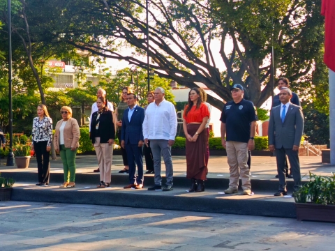 Izan Bandera Nacional a media asta, en memoria de víctimas de la matanza del 2 de octubre