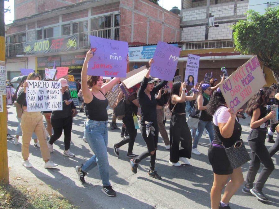 Nuevamente las “Adelitas Violetas” convocaron a la marcha a por el Día Internacional de la Mujer, en Jojutla, este 8 de marzo.