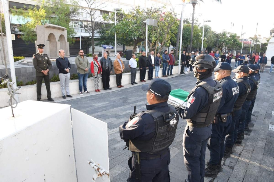 Autoridades de diversos niveles participaron en el acto.