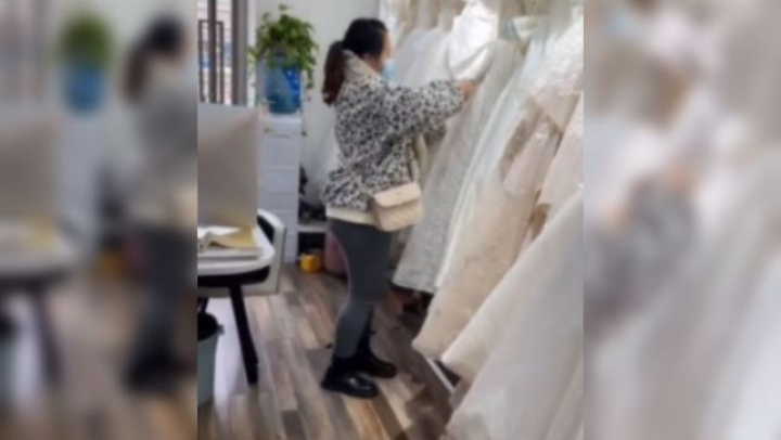 Su boda se canceló y destruyó 32 vestidos de novia