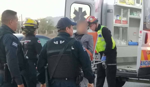 Resultó herido al derrapar en una moto