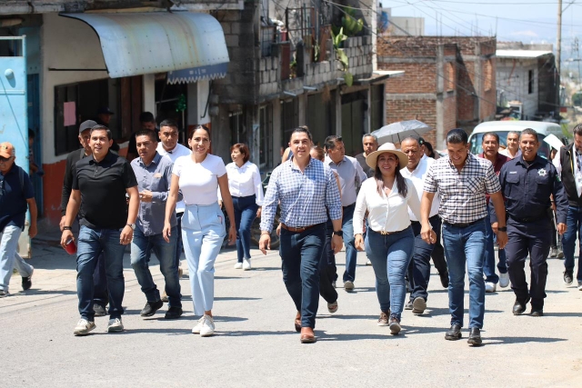 Mejora alcalde de Jiutepec acceso al agua y la movilidad en Jard&iacute;n Ju&aacute;rez con obras de infraestructura