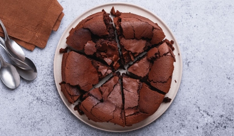 Brownie saludable de manzana y cacao: el postre fácil que debes preparar en casa