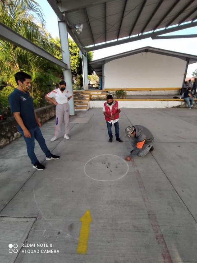 Las actividades en el plantel se realizan bajo medidas sanitarias. 