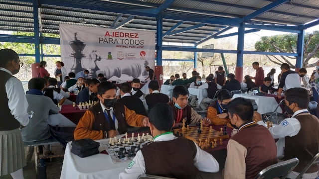 Organiza Ayuntamiento de Jiutepec torneo de ajedrez para estudiantes de secundarias