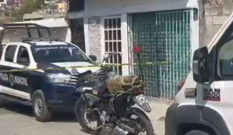 Lo hallaron muerto en el patio de su casa