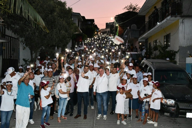 Habitantes de la colonia Lomas de Jiutepec respaldan a Rafael Reyes y a David Ortiz