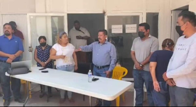 Abraham Salazar tomó protesta como alcalde y llamó a la unidad a los integrantes del Cabildo.