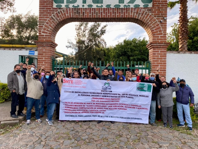 Estalla paro de labores de maestros homologados en Morelos