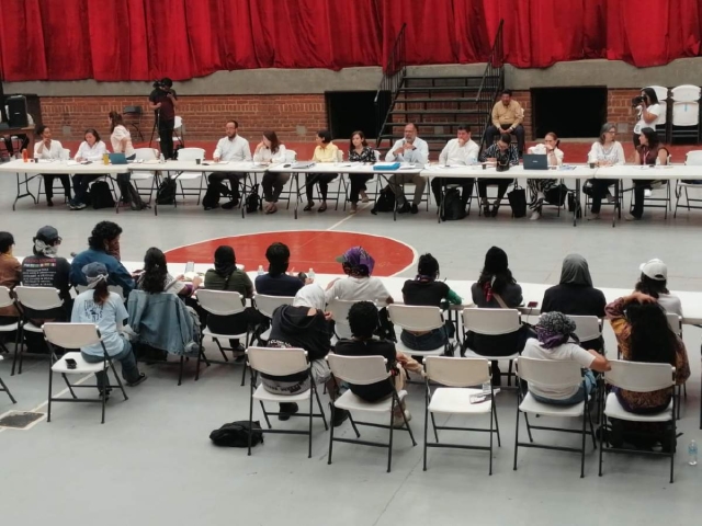 La mesa de este viernes se prolong&oacute; durante m&aacute;s de nueve horas, con varios recesos.