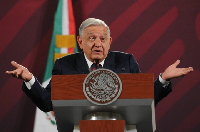 AMLO garantiza abasto de agua en el país