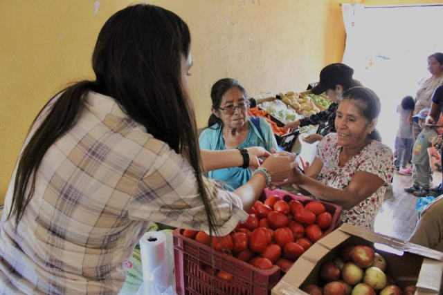 Con el programa, las familias pueden adquirir productos del campo a precios bajos.