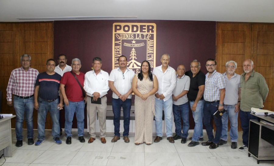 Para analizar problemática del transporte público se reúne diputada Jazmín Solano con representantes del sector