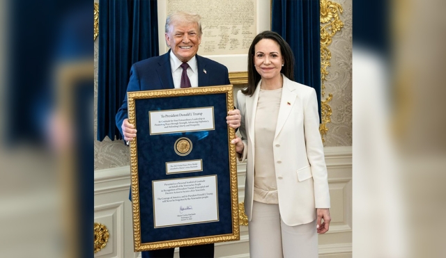 Machado entrega a Trump medalla Nobel en gesto simb&oacute;lico de gratitud