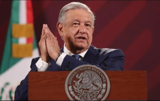 López Obrador destaca inclusión del &#039;habla de los pueblos&#039; en libros de texto gratuitos