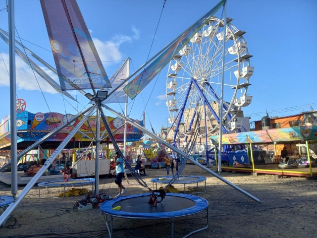 Uno de los predios, donde se asientan los juegos mecánicos, podría ser utilizado por su dueño el próximo año y no rentarlo para la feria, por lo que los comerciantes analizarán sus posibilidades para mantenerse en el mismo lugar. 