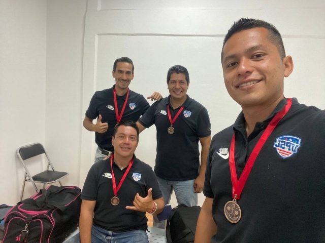 Cinco árbitros centrales y nueve asistentes integran la delegación de silbantes morelenses que imparten justicia en la UPSL MX, en ambas divisiones.