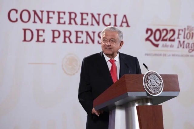 AMLO anuncia reforma a ley de austeridad para evitar que funcionarios ganen más que el presidente