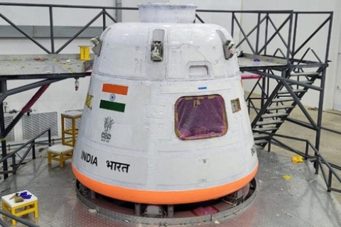 El primer vuelo espacial tripulado de India será en 2027