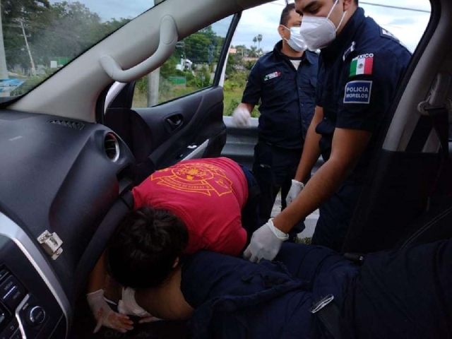 Se dispara policía en un tobillo