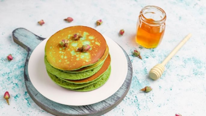 Día del Niño: Prepara unos deliciosos hot cakes de espinaca, una versión diferente para celebrar