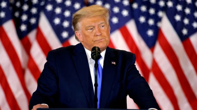 Jueza rechaza aplazar juicio contra Trump