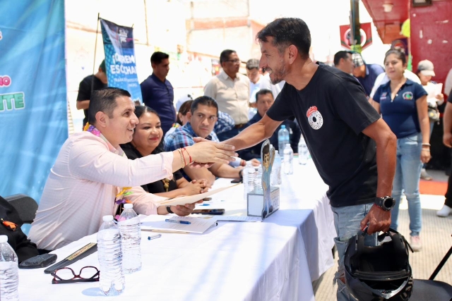 'De la mano con tu presidente' llega a la colonia Otilio Monta&ntilde;o de Jiutepec