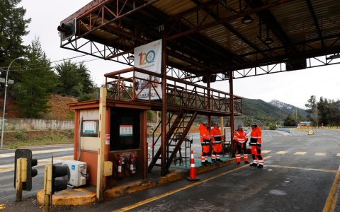 Derrumbe en mina de Chile deja 5 atrapados; encuentran uno sin vida