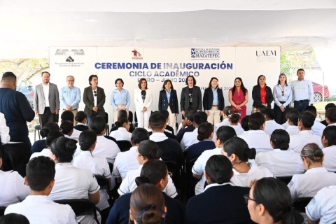 La rectora afirm&oacute; durante el evento que la funci&oacute;n principal de la universidad es impulsar el desarrollo de las juventudes, ofreci&eacute;ndoles espacios para fortalecer sus capacidades y habilidades.