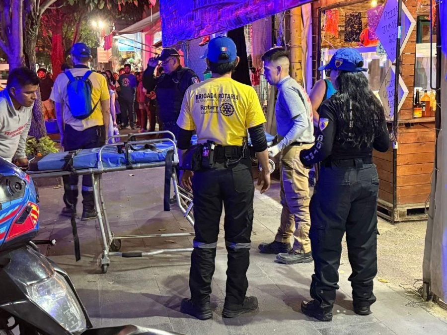 La agresión causó temor entre decenas de ciudadanos que se encontraban en la zona.