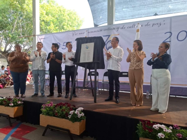 Celebran 75 a&ntilde;os de la Secundaria &ldquo;Guadalupe Victoria&rdquo; 