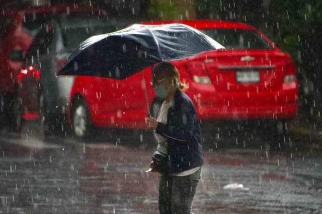 Onda tropical y monzón provocarán lluvias en todo el país