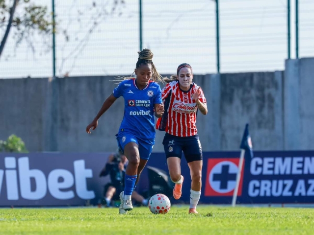 La primera aproximaci&oacute;n del partido para La M&aacute;quina lleg&oacute; por conducto de Karol Arcanjo.