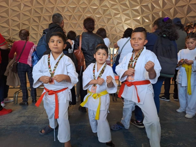 Compitieron casi 60 karatecas provenientes de municipios como Zacualpan de Amilpas, Cuautla, Yautepec, Tepoztlán, Xochitepec, Temixco, Cuernavaca además de karatecas de la UAEM.