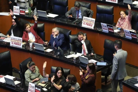 Senado aprueba por unanimidad fin de pensiones millonarias de exfuncionarios